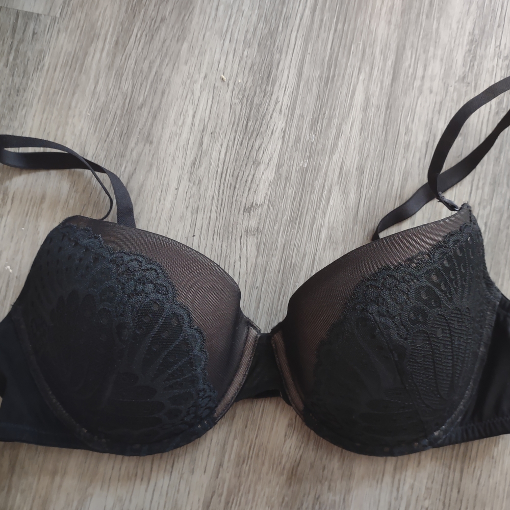 Elegant Black Lace Bra